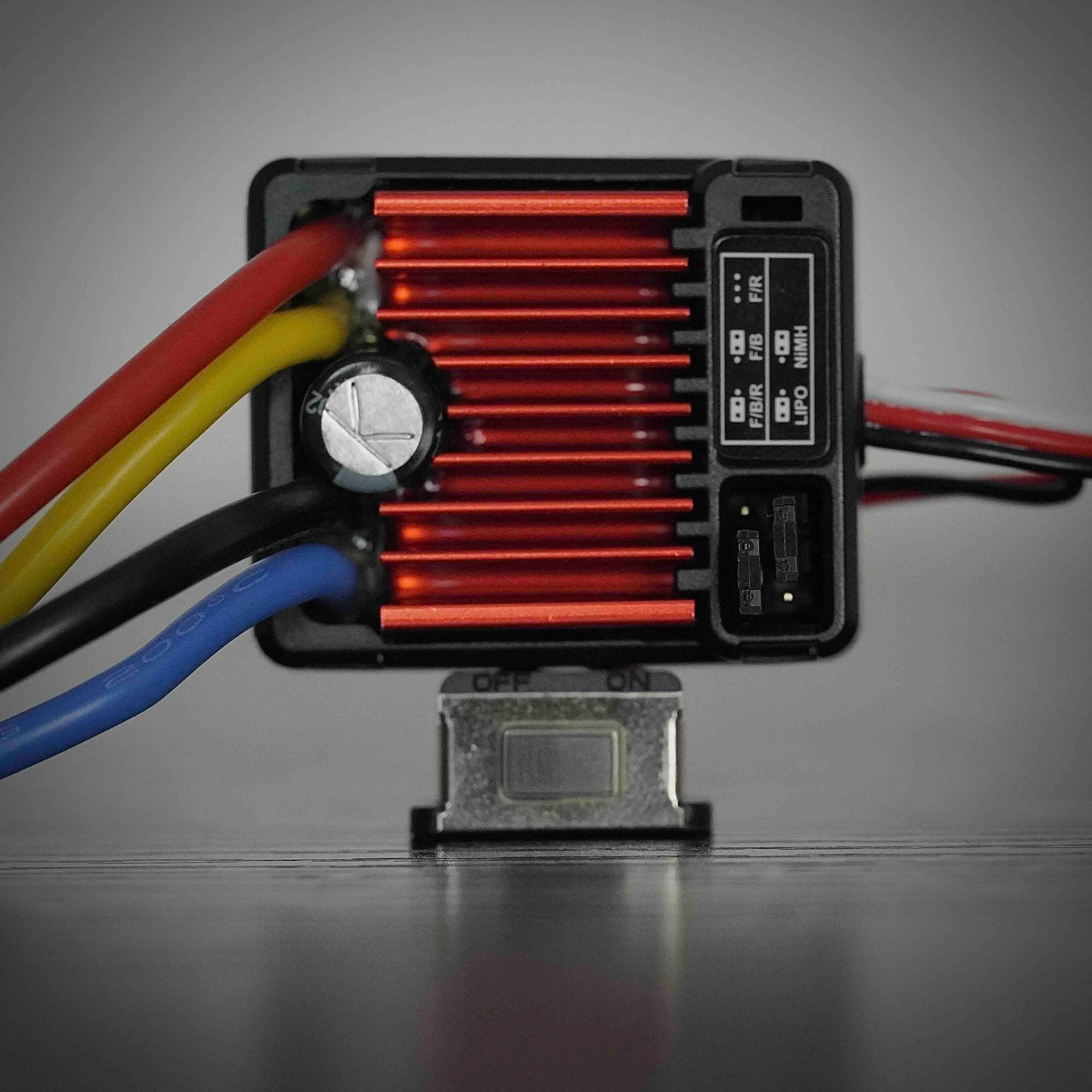 QUICRUN 1060 BRUSHED ESC (2-3S) - Image 3